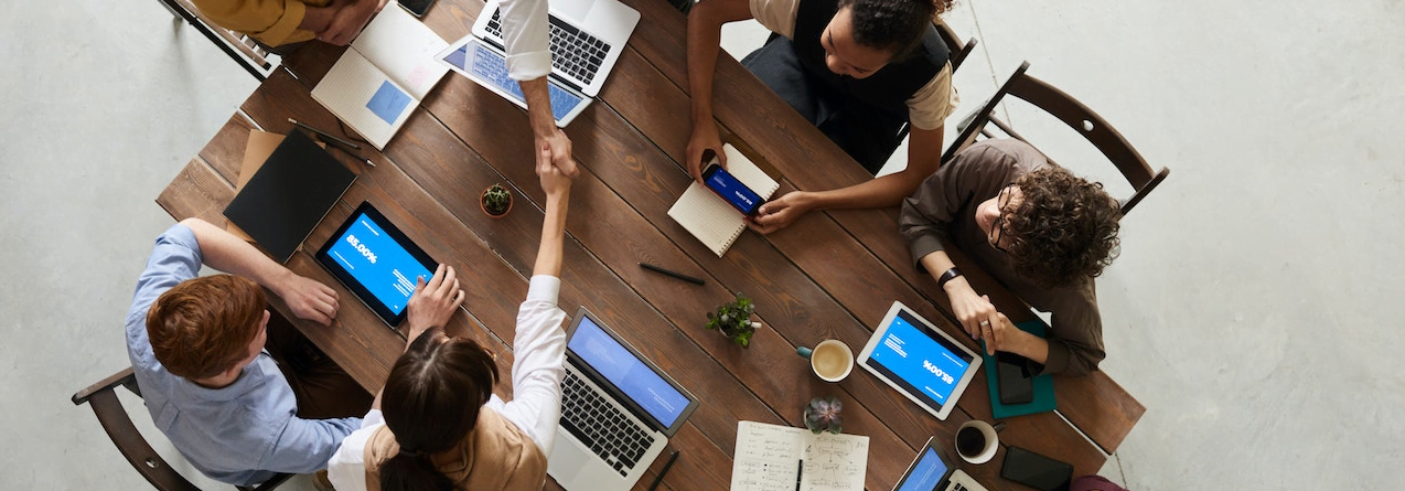 pexels-fauxels-3183197